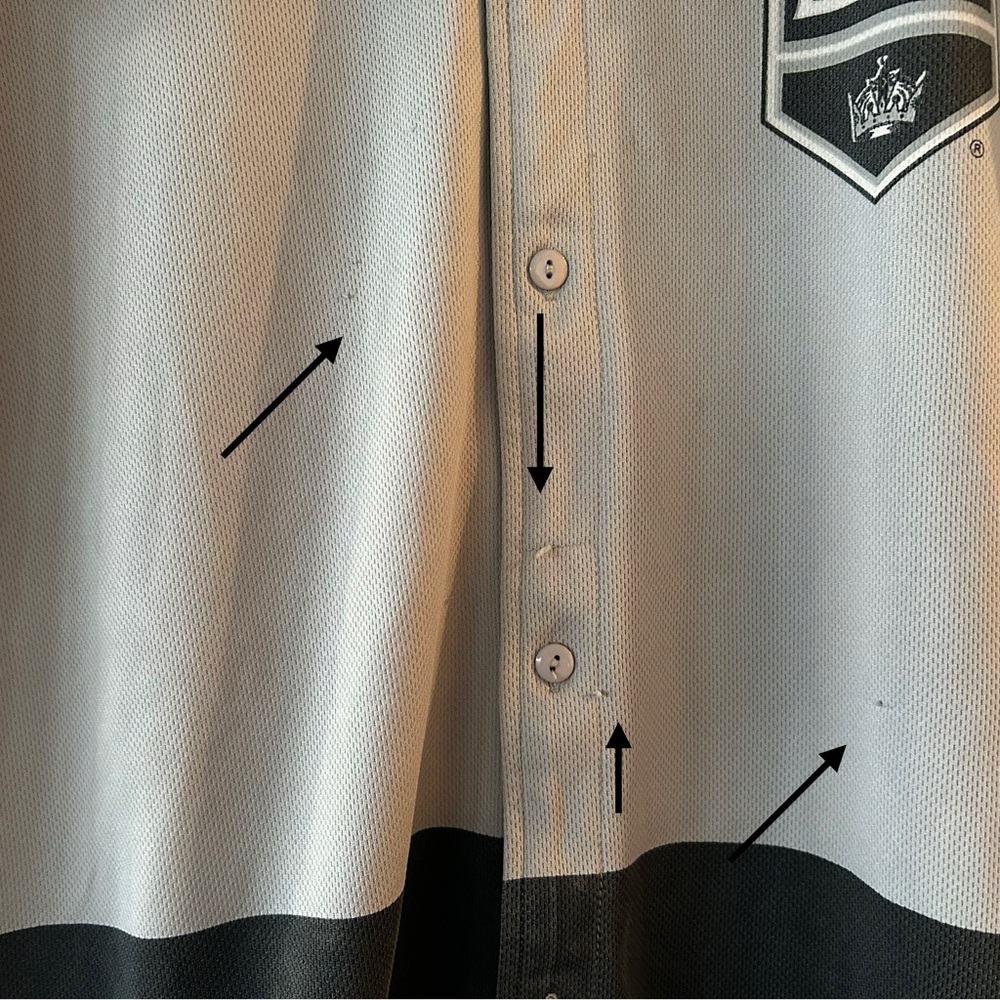 LA Dodgers x LA Kings Collab Jersey - Picture 5 of 5